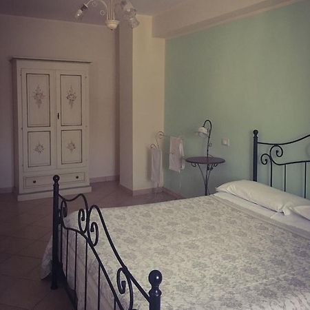 Pescina Casa Vacanze Il Castello מראה חיצוני תמונה