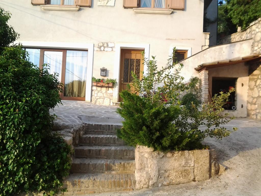 Pescina Casa Vacanze Il Castello מראה חיצוני תמונה